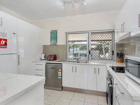 Connemara Beachside Cottage - Accommodation Port Macquarie 3