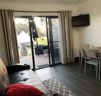 Coonawarra Cabins Unit B - Accommodation Port Macquarie