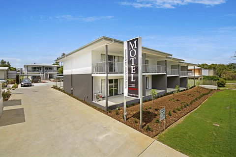Cooroy Luxury Motel Apartments - Accommodation Port Macquarie 3