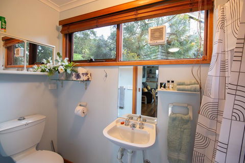 Coota Views Unit - Accommodation Port Macquarie 3