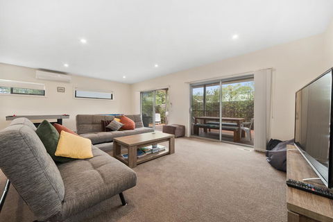 Cootamundra - Accommodation Port Macquarie 0