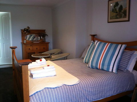 Corinella On The Esplanade Bed & Breakfast - Accommodation Port Macquarie 3