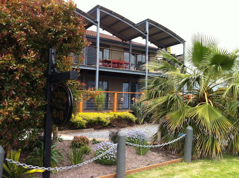 Corinella On The Esplanade Bed & Breakfast - Accommodation Port Macquarie 0