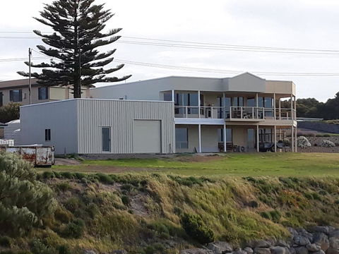 Costa Plenti Southend BnB - Accommodation Port Macquarie 0