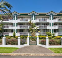 Costa Royale Trinity Beach - Accommodation Port Macquarie