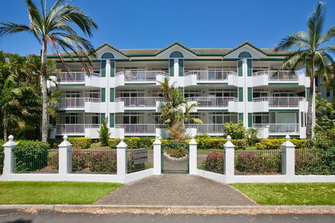 Costa Royale Trinity Beach - Accommodation Port Macquarie 0