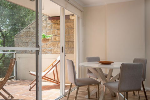 Cosy Family Apartment With Parking And Balconies - Accommodation Port Macquarie 3