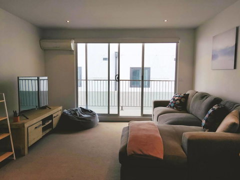 Cosy Modern Apartment In Brunswick - Accommodation Port Macquarie 0