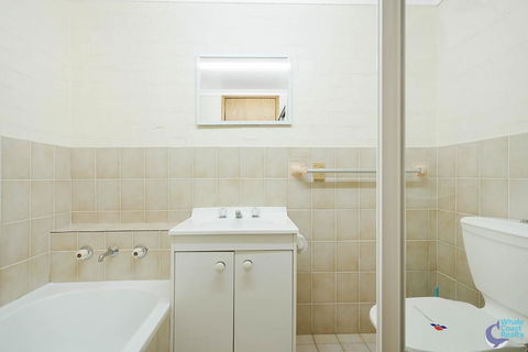 Countess Court Unit - Great Ocean Views - Accommodation Port Macquarie 2