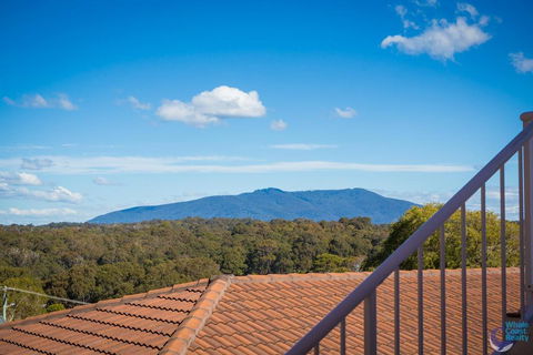 Countess Court Unit - Great Ocean Views - Accommodation Port Macquarie 3