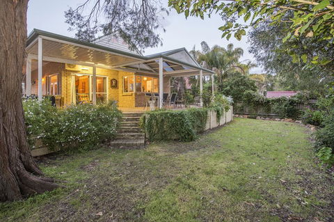 Country Cottage - Accommodation Port Macquarie 0