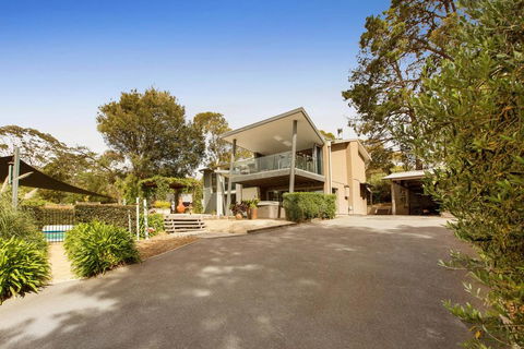 COUNTRY MEETS THE BAY - MOUNT ELIZA - Accommodation Port Macquarie 2