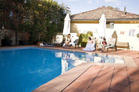 Country Plaza Motel - Accommodation Port Macquarie 0