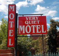 Cowra Crest Motel - Accommodation Port Macquarie