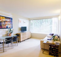 Cozy One Bedroom Apartment in Waverton - Accommodation Port Macquarie