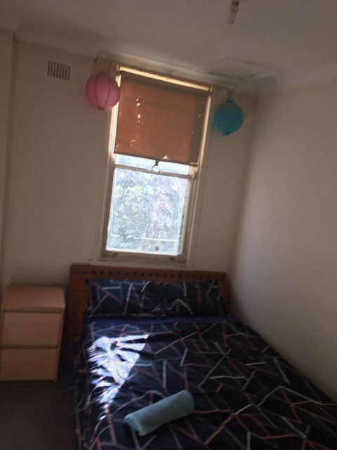 Cozy Spacious Terrace In Sydney's Eclectic Newtown - Accommodation Port Macquarie 3