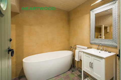 Crafers Cottages - Accommodation Port Macquarie 0