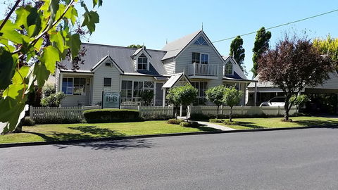 Creek Cottage Bed And Breakfast - Accommodation Port Macquarie 0