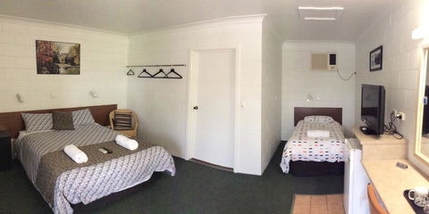 Cross Roads Motel - Accommodation Port Macquarie 1
