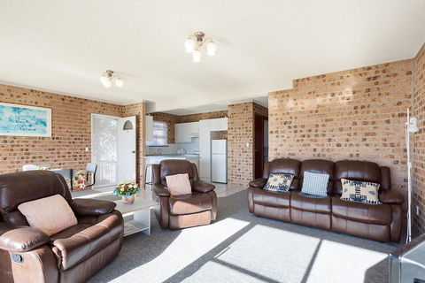 Crystal Waters Unit 2 - Accommodation Port Macquarie 3