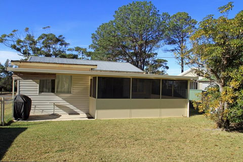 Cudmirrah Reef Cottage - Accommodation Port Macquarie 2