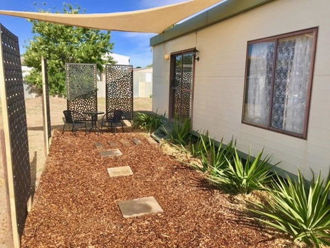 Cute Private Studio Flat With AIRCON! - Accommodation Port Macquarie 0