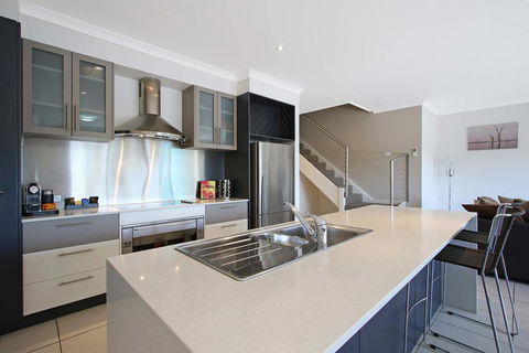 Cypress Townhouse 11 - Accommodation Port Macquarie 1