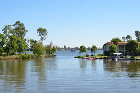 Cypress Townhouse 17 - Mulwala - Accommodation Port Macquarie 0