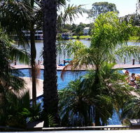 Cypress waterfront spa apartment - Accommodation Port Macquarie