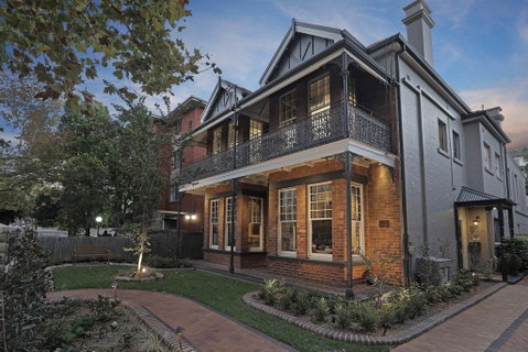 Dalziel Lodge - Accommodation Port Macquarie 0