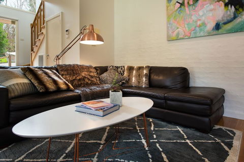 Daylesford Lake Villa 2 - Accommodation Port Macquarie 0