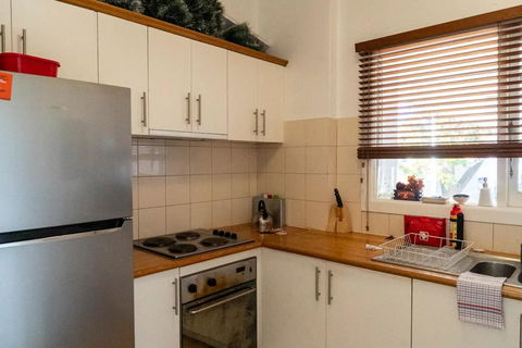 Delightful 3 Bedroom Apartment Near Chapel Street In St Kilda - Accommodation Port Macquarie 2