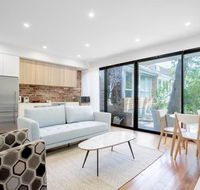 Designer Taste 2BR TownhouseHawthorn - Accommodation Port Macquarie