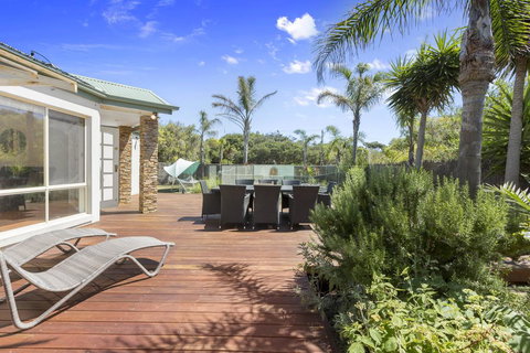 DIAMOND BAY RETREAT - SORRENTO - Accommodation Port Macquarie 3