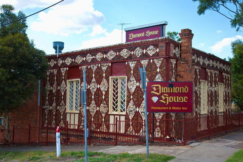 Diamond House Heritage Restaurant And Motor Inn - Accommodation Port Macquarie 0