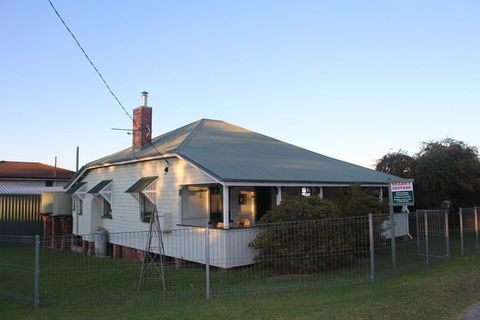 Dillons Cottage - Accommodation Port Macquarie 0