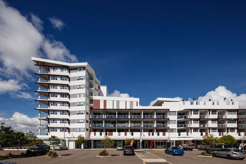 Direct Hotels - Holborn At Central - Accommodation Port Macquarie 1