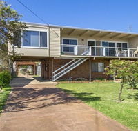 Dolphin Breeze - fully fenced and pet friendly - Accommodation Port Macquarie