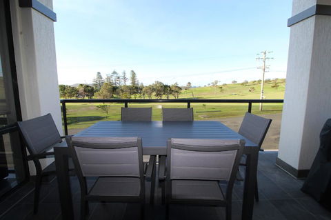 Dolphin Court 2, 1 Gowing Street - Accommodation Port Macquarie 3