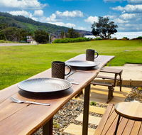 Dolphin Studio Apartment 1a Ocean Street - Accommodation Port Macquarie