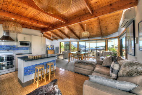 Dove On Freycinet - Accommodation Port Macquarie 1