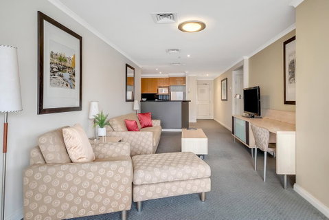 DREAM HARBOUR VIEW 2 BRM // GYM, POOL And PARKING - Accommodation Port Macquarie 3