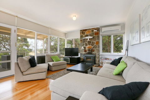 DROMANA BEACH SHACK... - Accommodation Port Macquarie 3