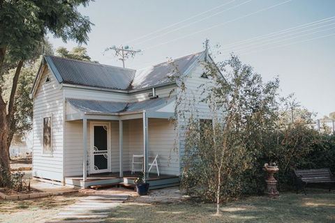 Dubuque Bed And Breakfast - Accommodation Port Macquarie 2
