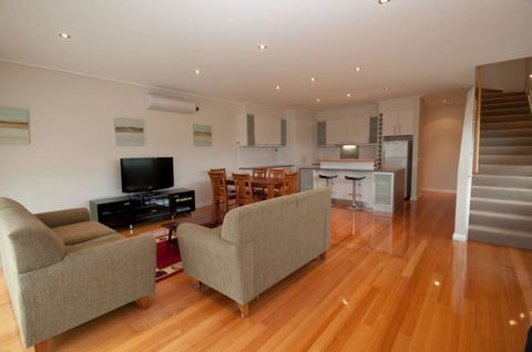 Eastern Beach - Accommodation Port Macquarie 0