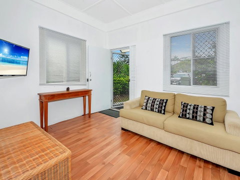 Easy Going Holiday Unit On McKenzie MK6 - Accommodation Port Macquarie 2