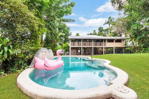 Edge Hill Holiday Home / Cairns - Accommodation Port Macquarie 1
