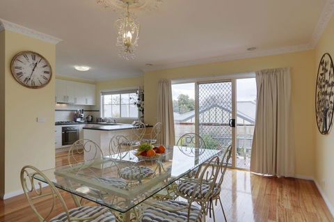 Edwards Rose - Accommodation Port Macquarie 2