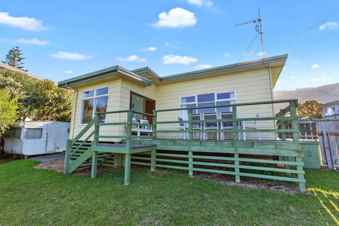 EIGHTY STEPS - Walk To The Ocean Edge - Accommodation Port Macquarie 2