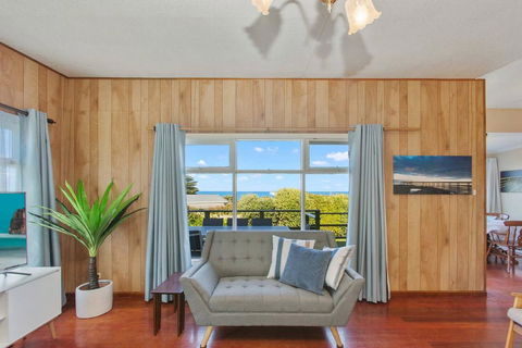 EIGHTY STEPS - Walk To The Ocean Edge - Accommodation Port Macquarie 0